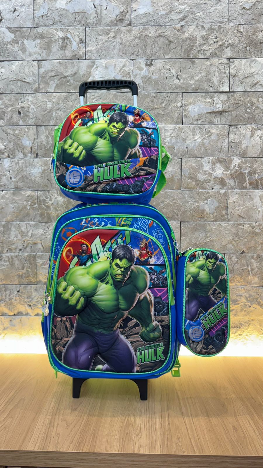 Kit Infantil Mochila com Carrinho + Lancheira + Estojo Personagens