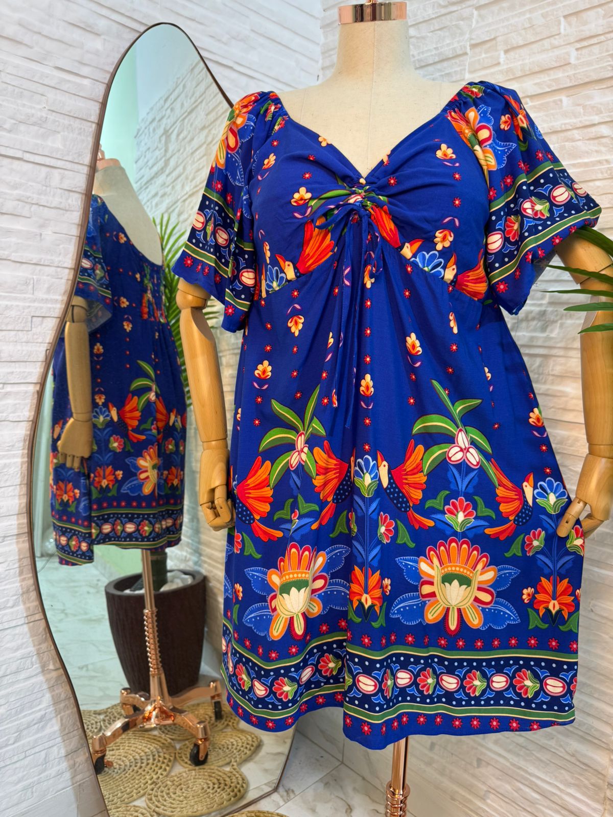 Vestidos Curtos com Manga Inspiração Farm Plus Size