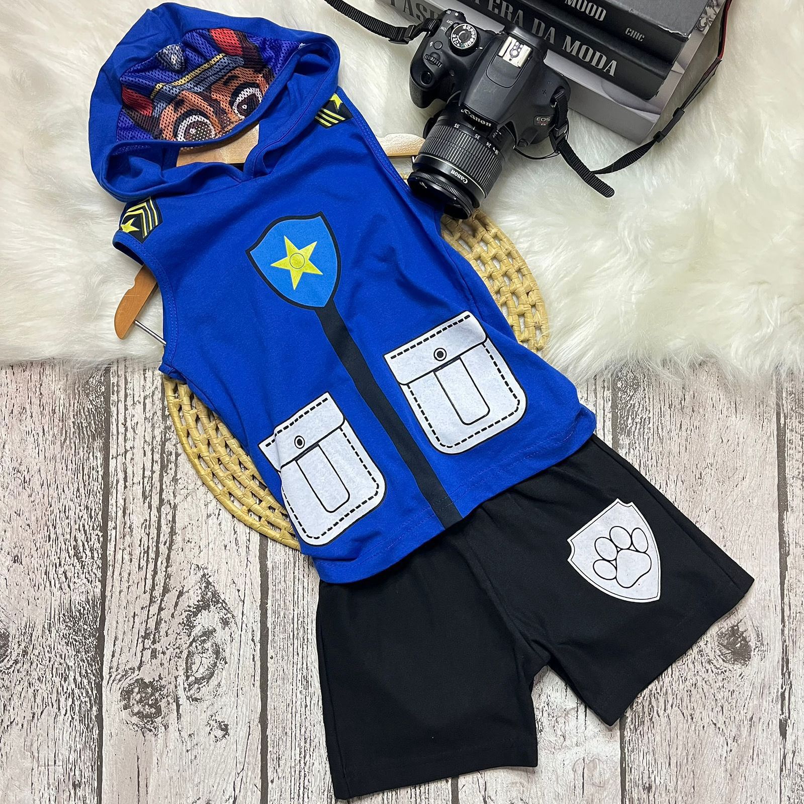 Conjunto Infantil Regata com Capuz e Bermuda Personagens