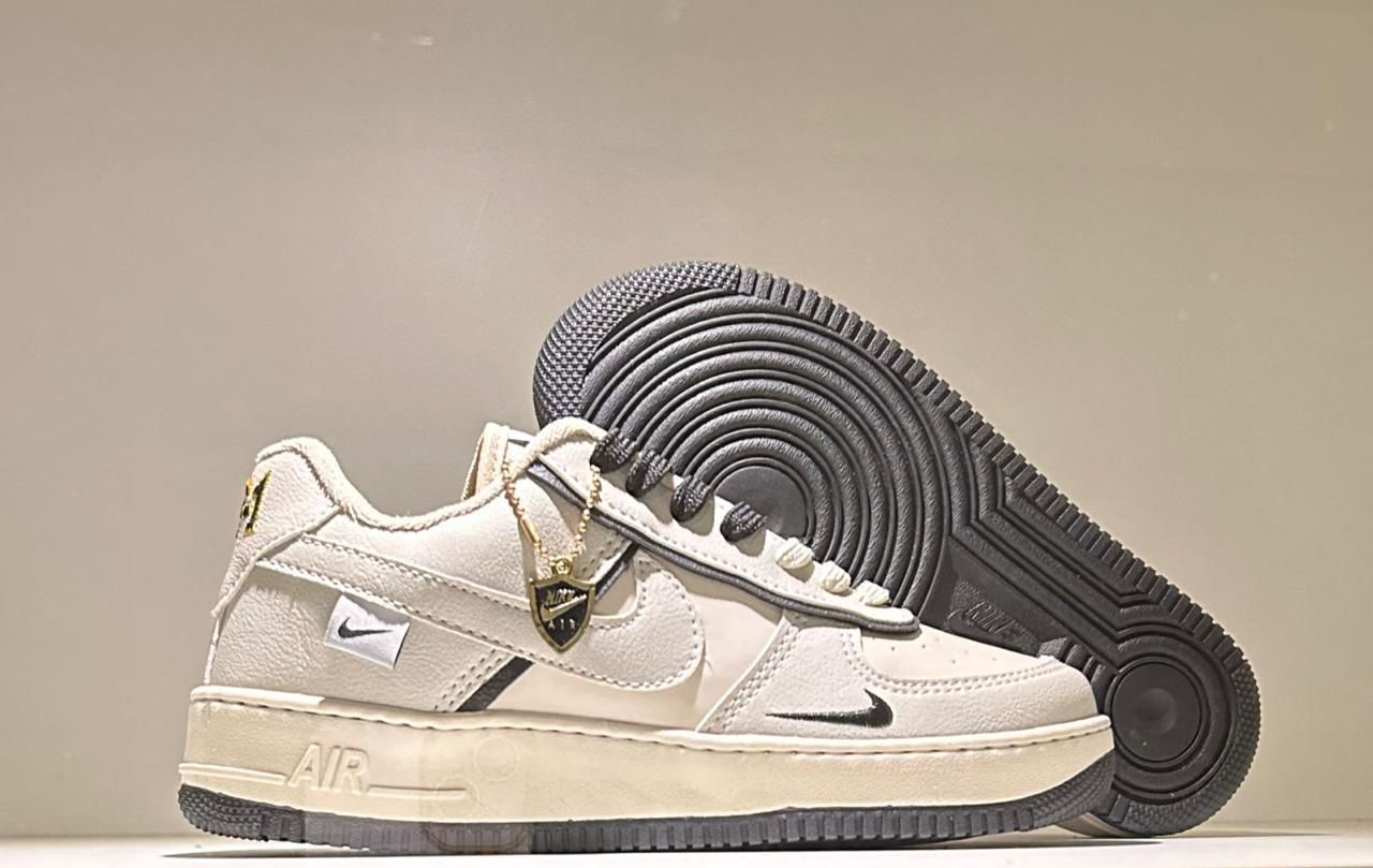 Tênis Nike Air Force Medalha