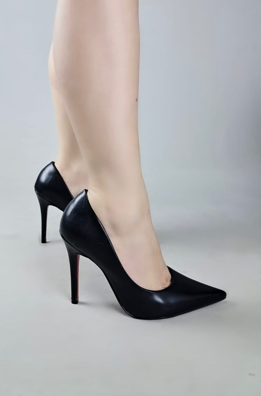 Scarpin Bico Fino em Verniz com Salto 11 cm