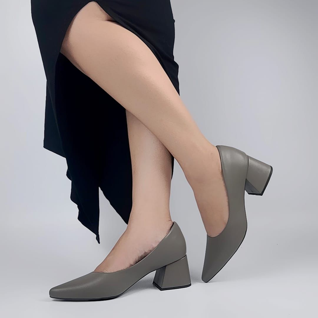 Scarpin Bico Fino com Salto Bloco 5 cm