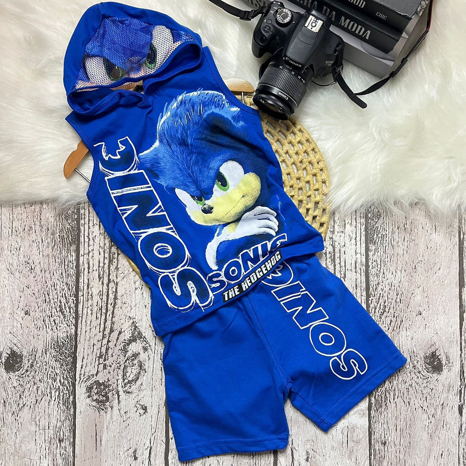 Conjunto Infantil Regata com Capuz e Bermuda Personagens