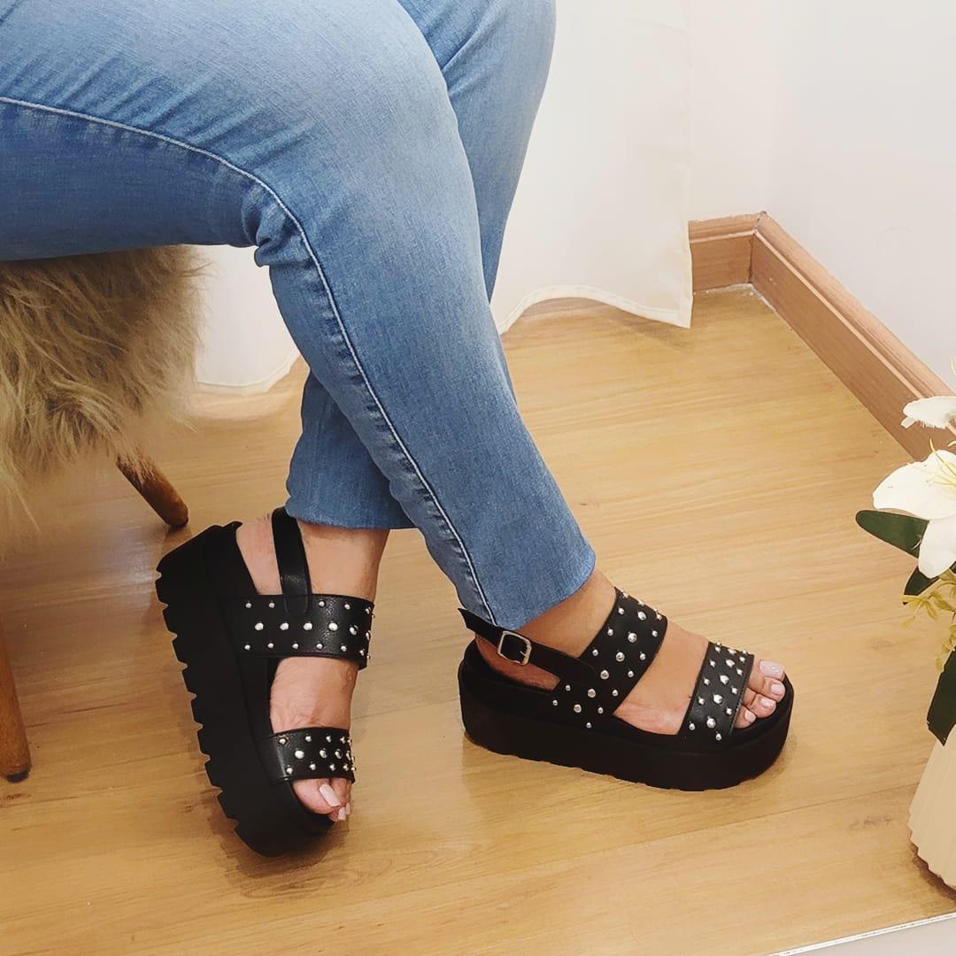 Sandálias Birken com Enfeites