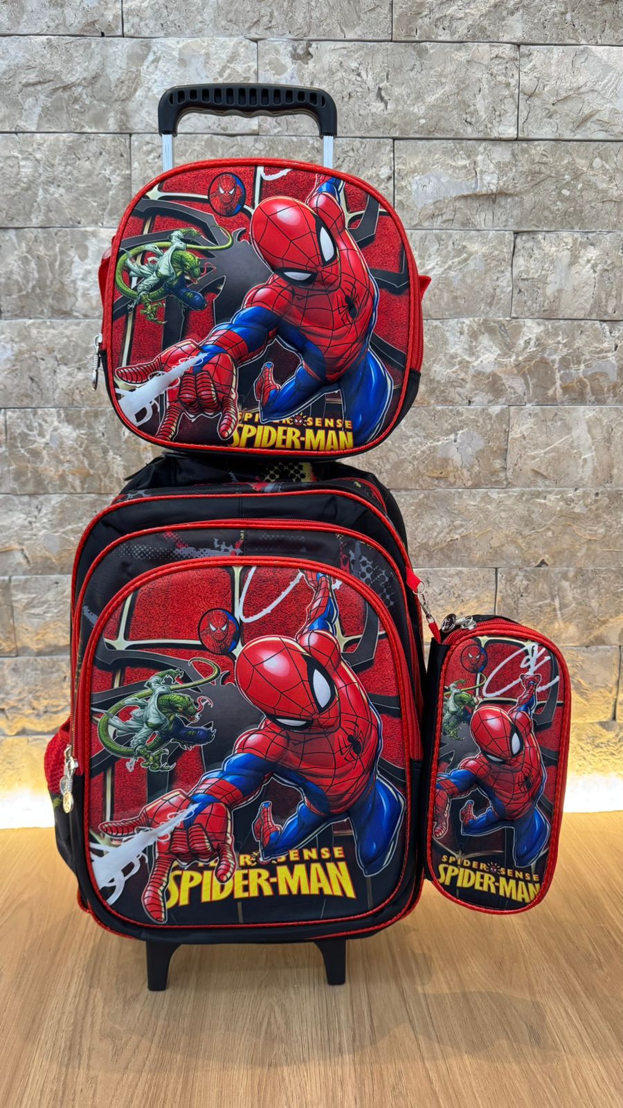 Kit Infantil Mochila com Carrinho + Lancheira + Estojo Personagens