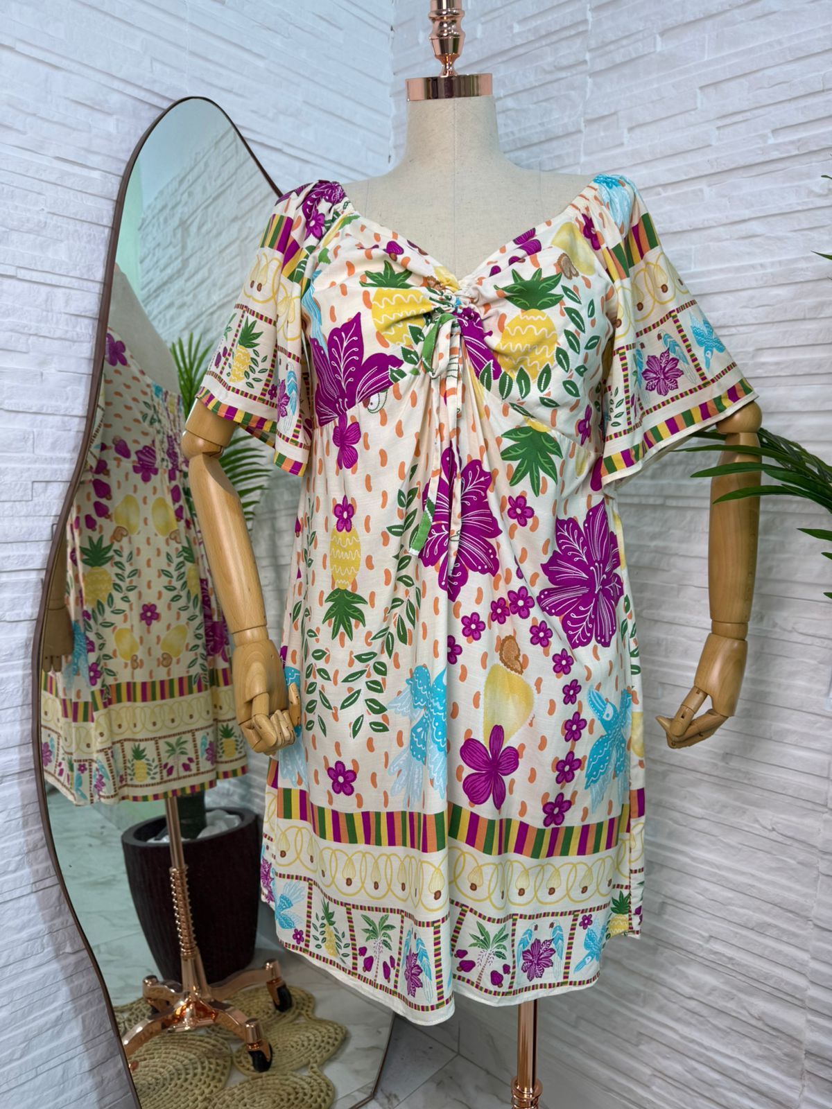 Vestidos Curtos com Manga Inspiração Farm Plus Size