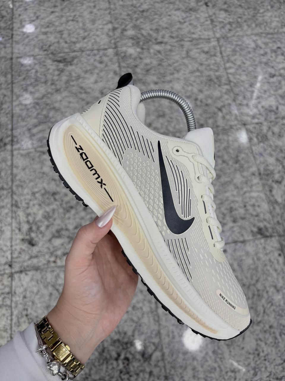 Tênis Nike Vomero 18 Plus Masculino