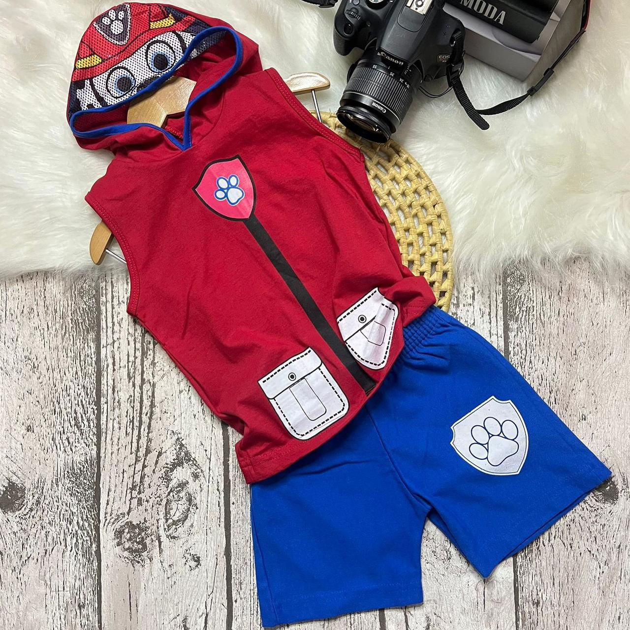 Conjunto Infantil Regata com Capuz e Bermuda Personagens
