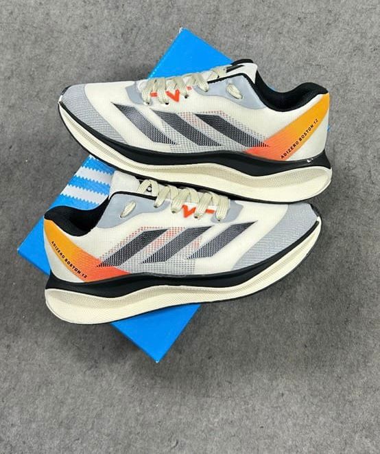 Tênis Adizero Boston