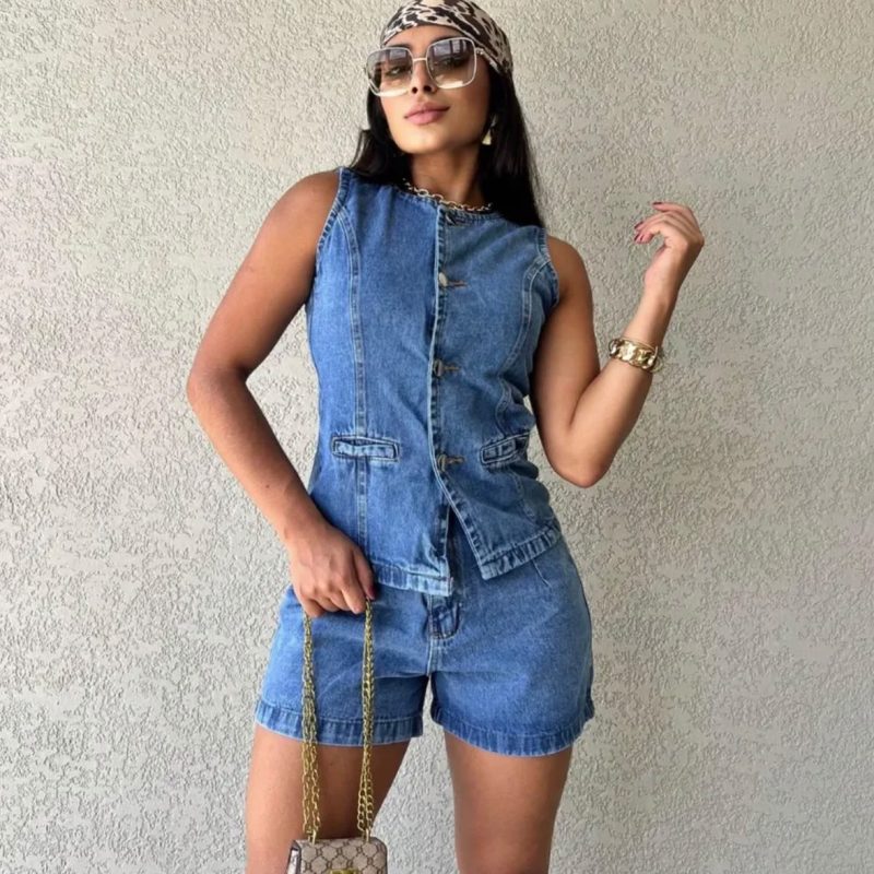 Conjunto Jeans Feminino Colete com Short