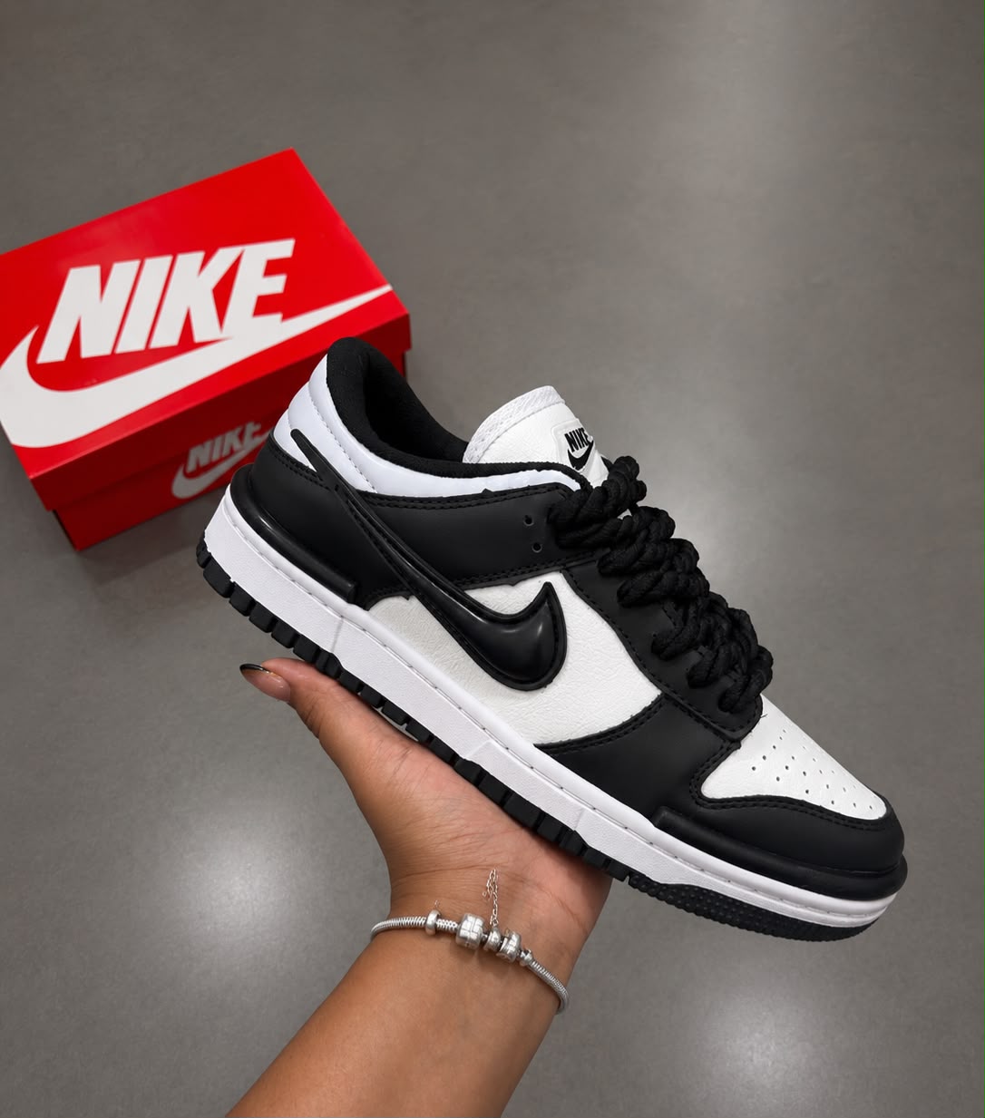 Tênis Nike Twist
