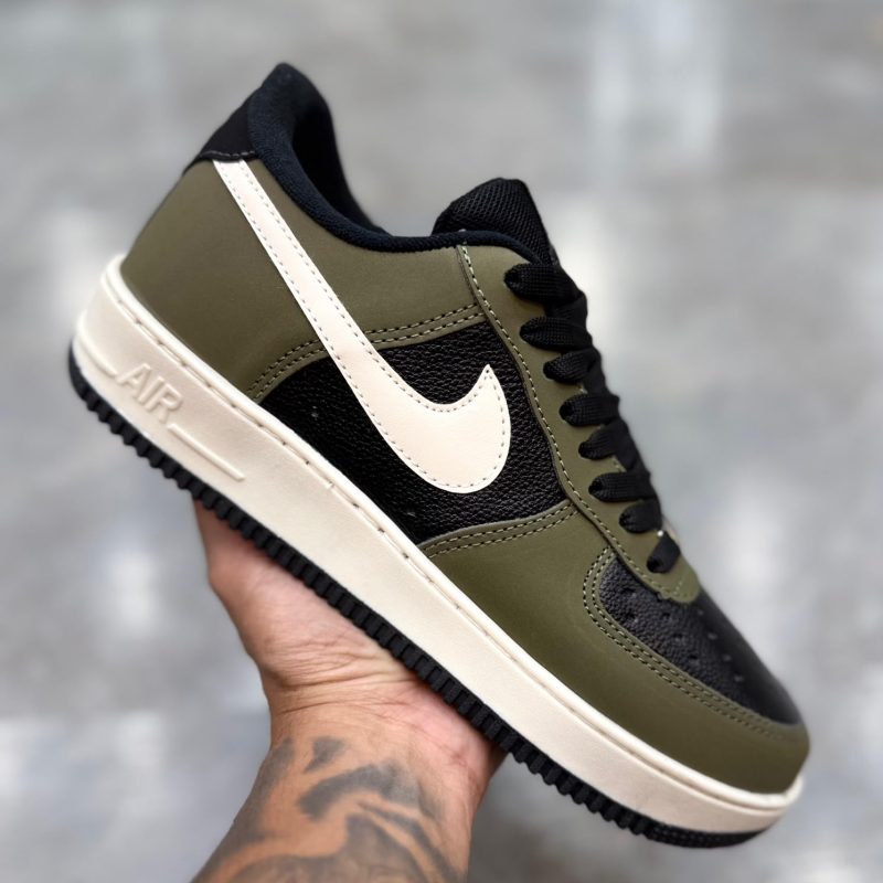 Tênis Nike Air Force F1 Premium