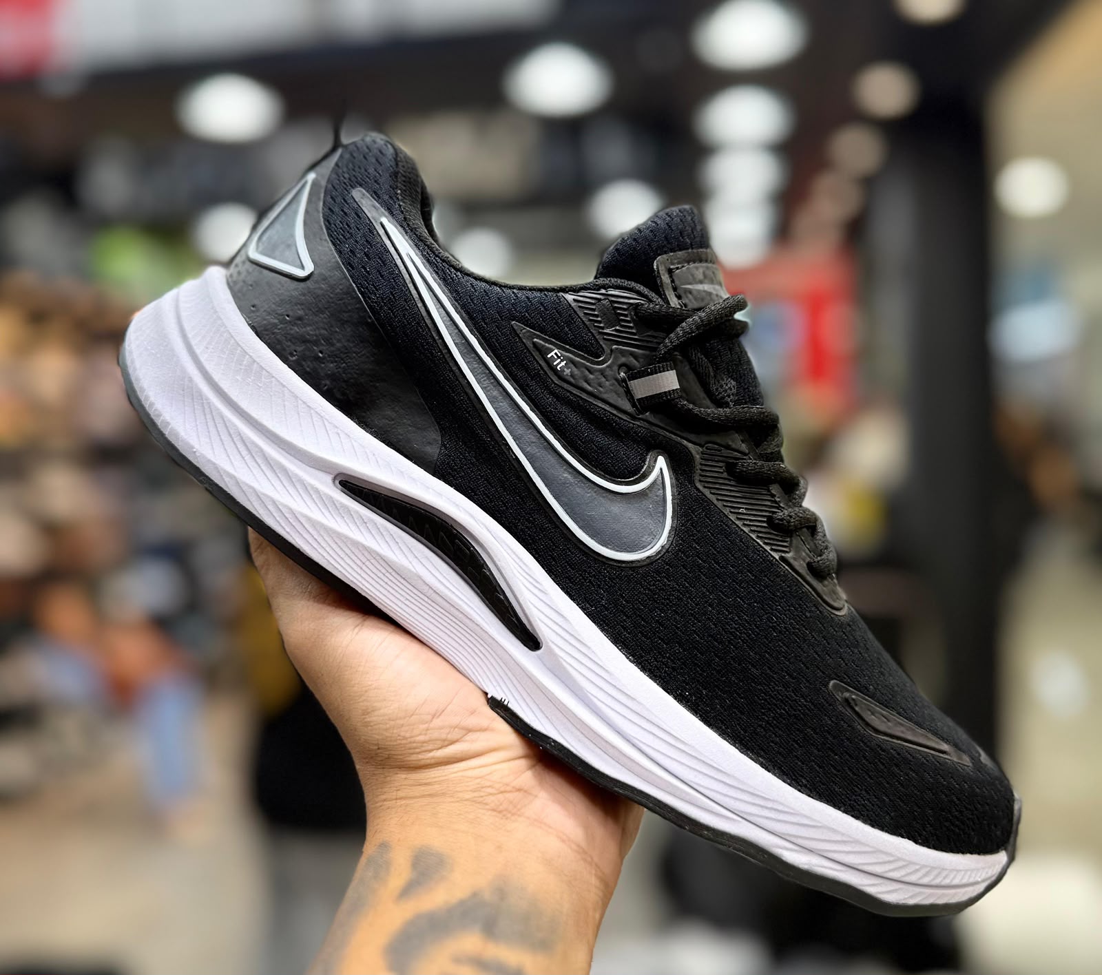 Tênis Nike Fit Run