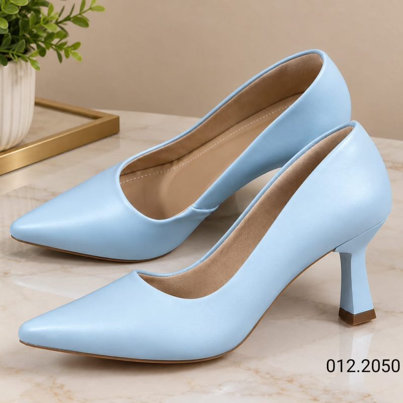 Scarpin Bico Fino com Salto Ampulheta