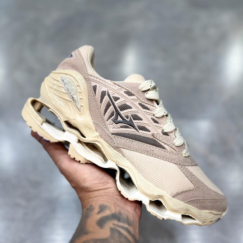 Tênis Mizuno Flor de Lotus